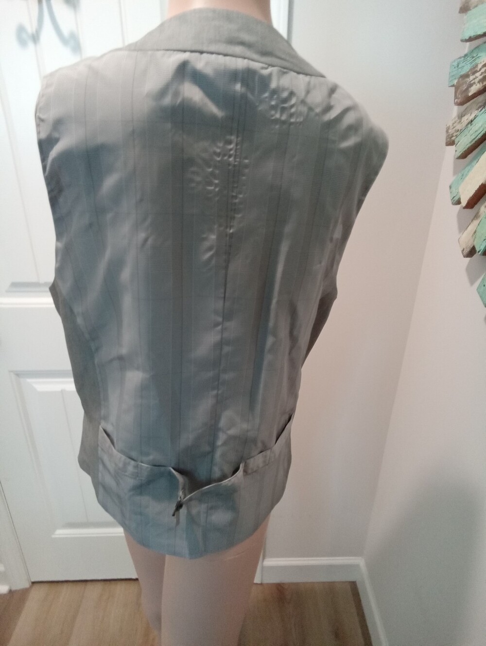 JF J. Ferrar Men's Size M Tailored Suit Vest Classic Gray Pattern Deep V-Neck - Picture 4 of 11